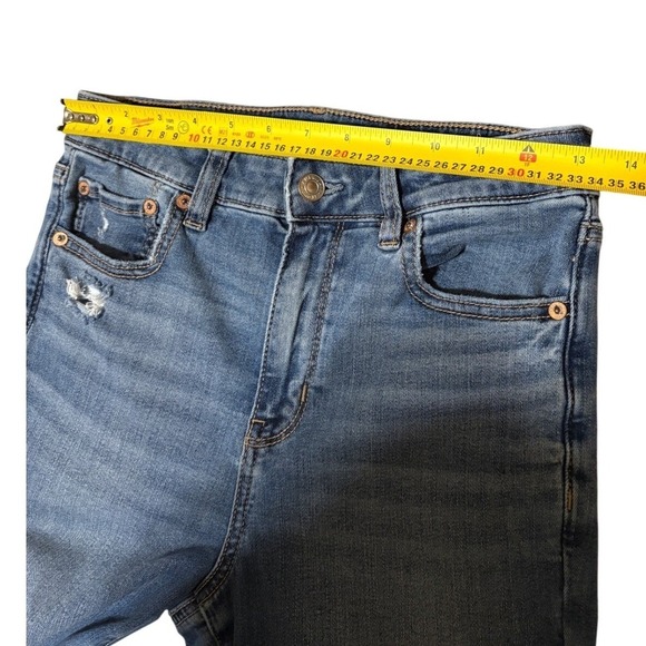 American Eagle Women's Size 4 Super High Rise Flare Blue Jeans Ripped Frayed - Picture 6 of 8